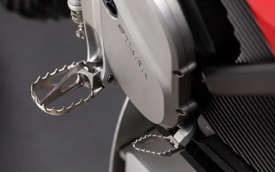 FOOTPEGS