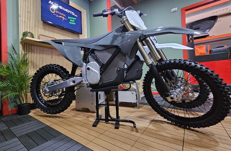 EASY LIFT STAND RTech  for STARK VARG