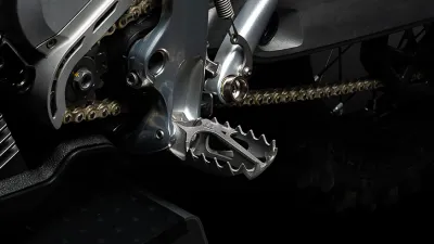 Foot Peg L+R | Titanium Footpeg Kit | Road-legal
