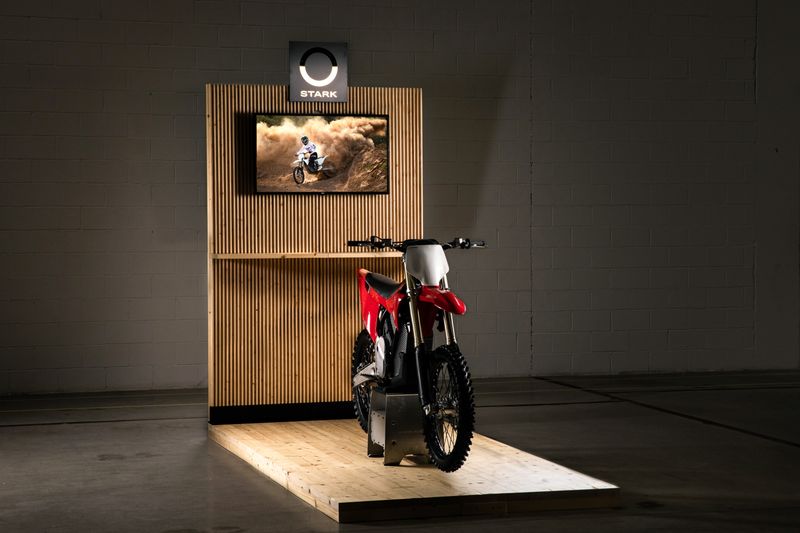 Dealer Podium Kit UK