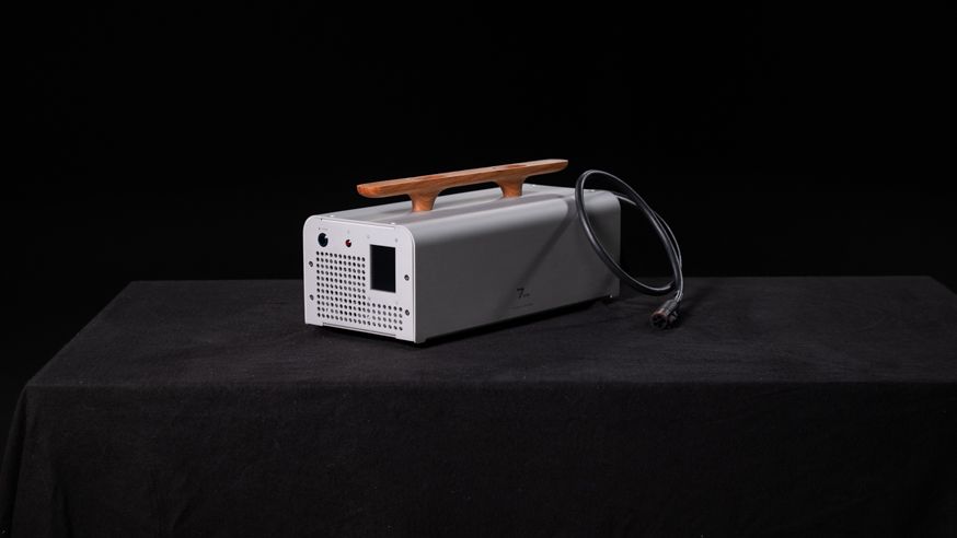 Fast Charger 7 kW (Not compatible in the US/Canada) - Available July 2026