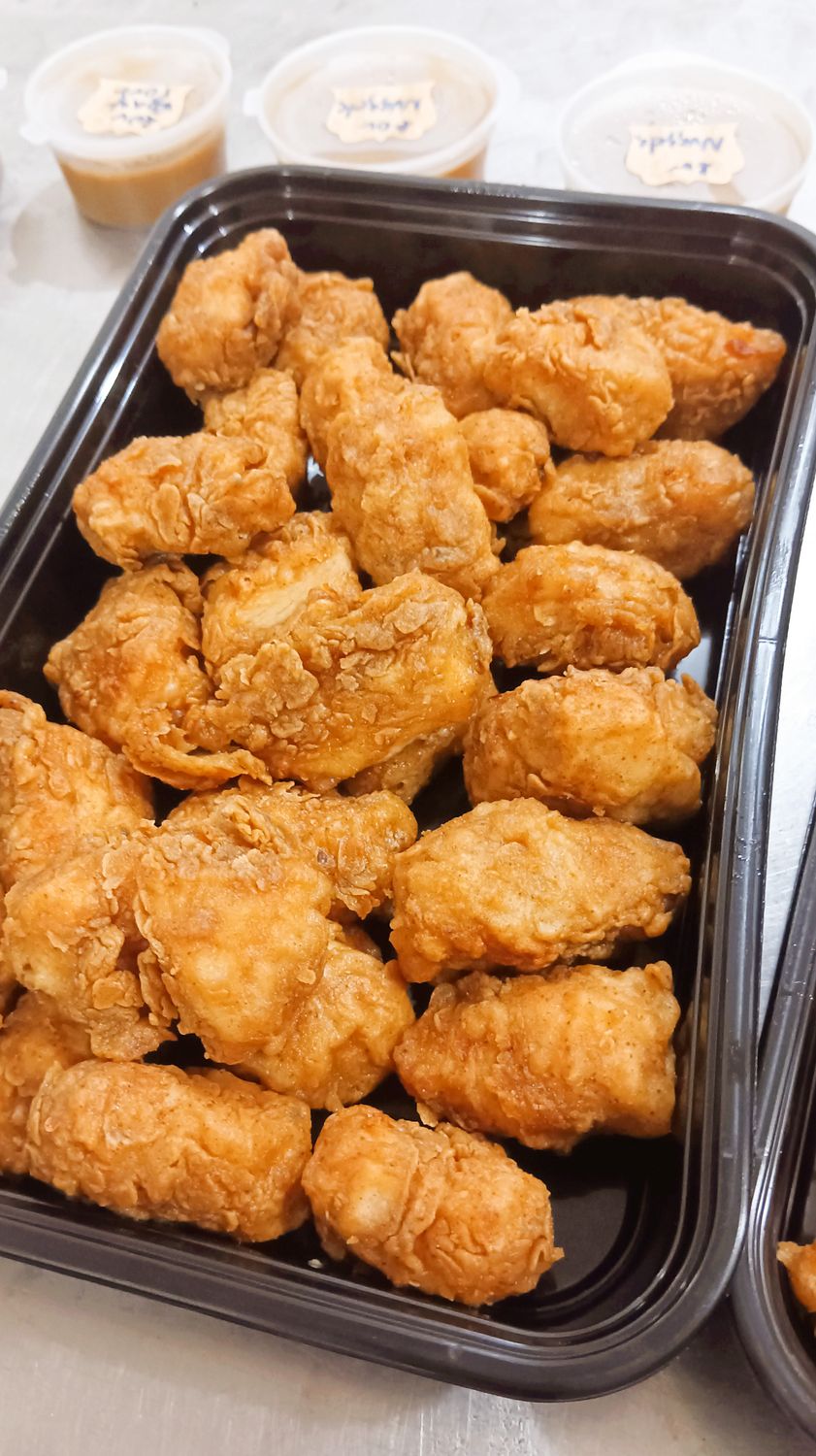 (CNP) Real Chicken Breast Nuggets Party Tray  27 to 33 pcs
