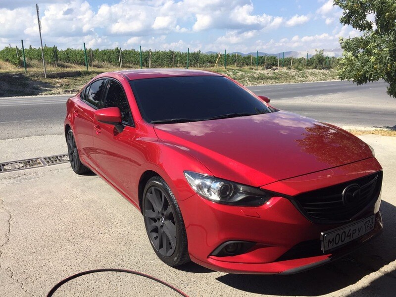 Mazda 6 красная с черным