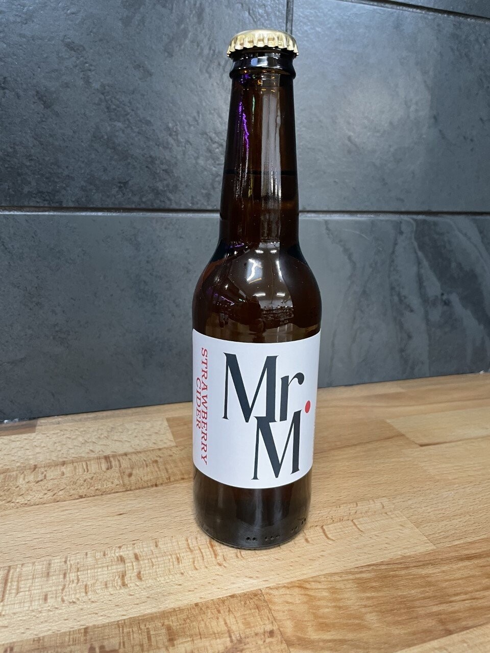 Mr M  Strawberry Cider 8.0% 330ml 6 Pack