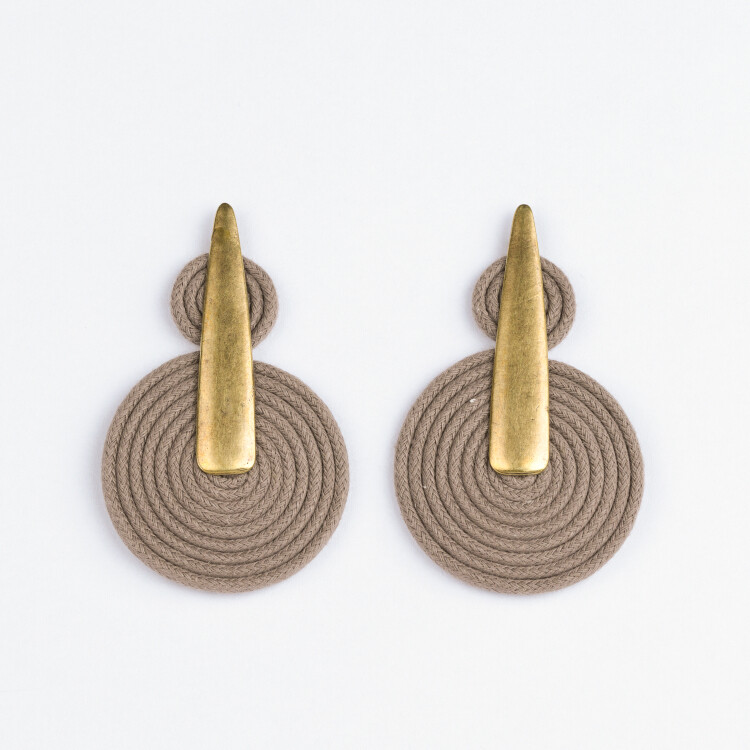 Brinco Caracol Cinza