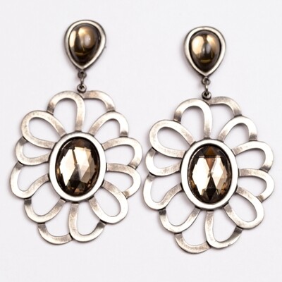 Brinco Margarida Fumê