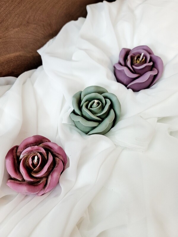 3 Mystery Roses
