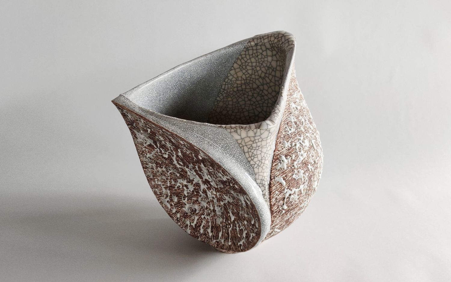 殻’25－羽　№12　　Shell’２５－eclosion　№１２