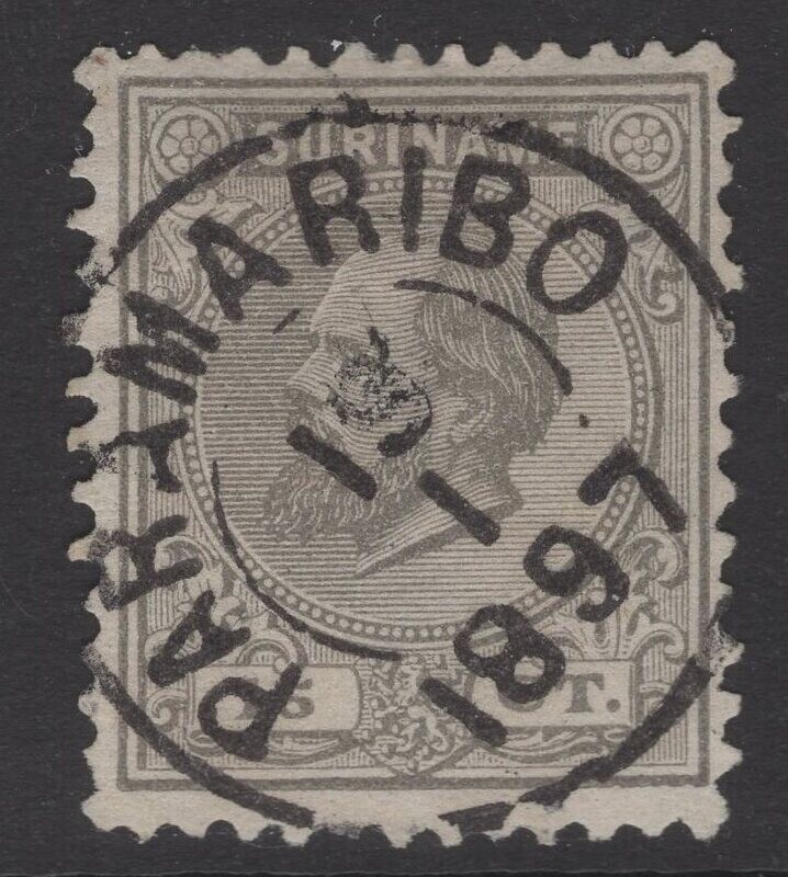 Kleinrond Paramaribo op nvph 8