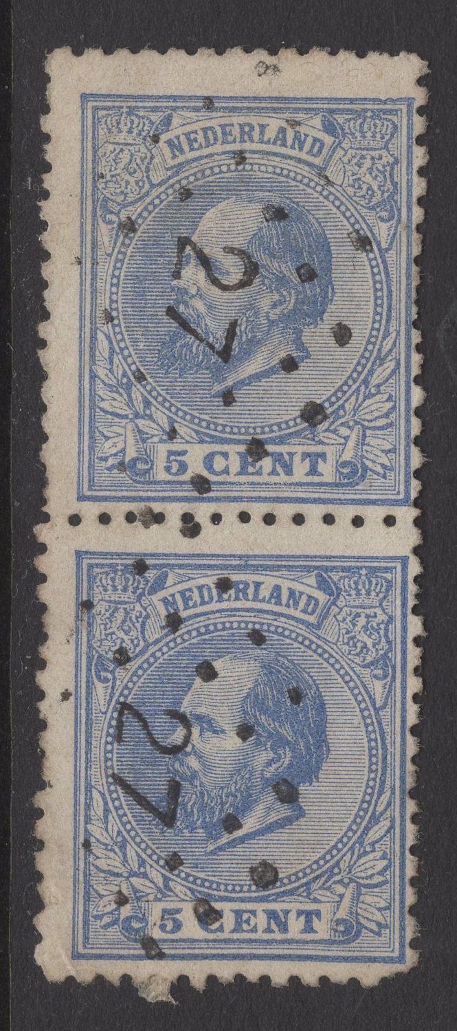 Nvph 19 D in vert. paar; puntstempel 27