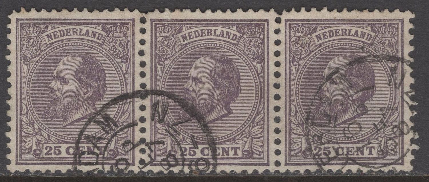 Nvph 26 H in 3 strip; kleinrond