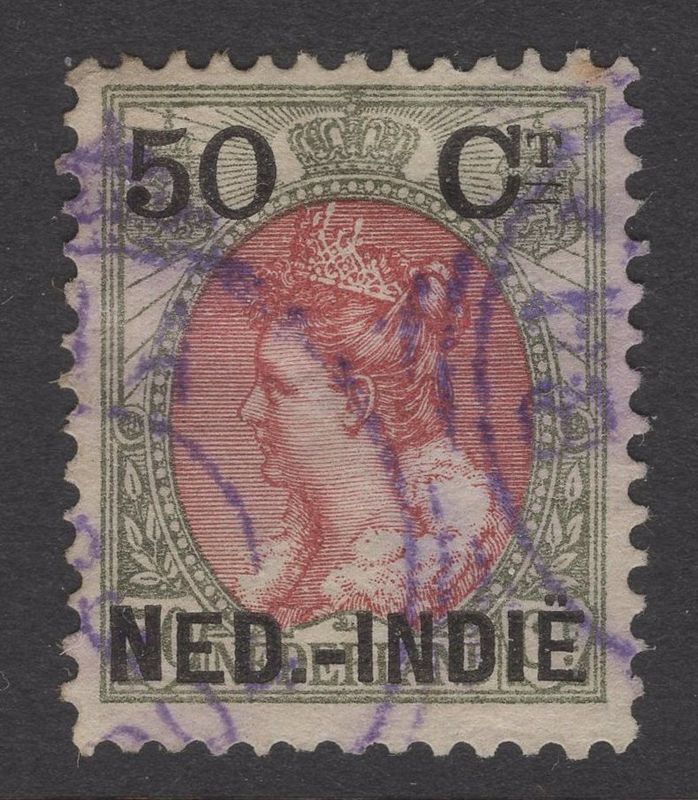 Banda in paars op nvph 36