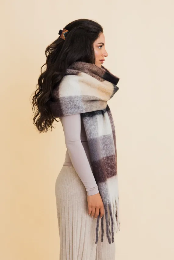 Oversized Scarf Checker Print, Colors: Black