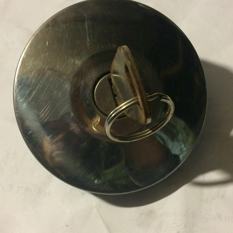 Reliant Locking Filler Cap for Robin, Kitten, Rialto