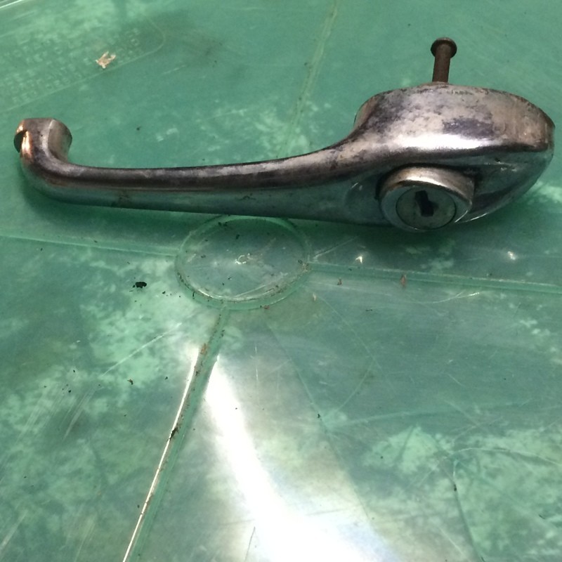 Reliant Drivers Door Handle and Lock