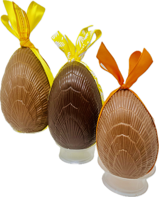 Oeufs paon moitié noir moitié lait