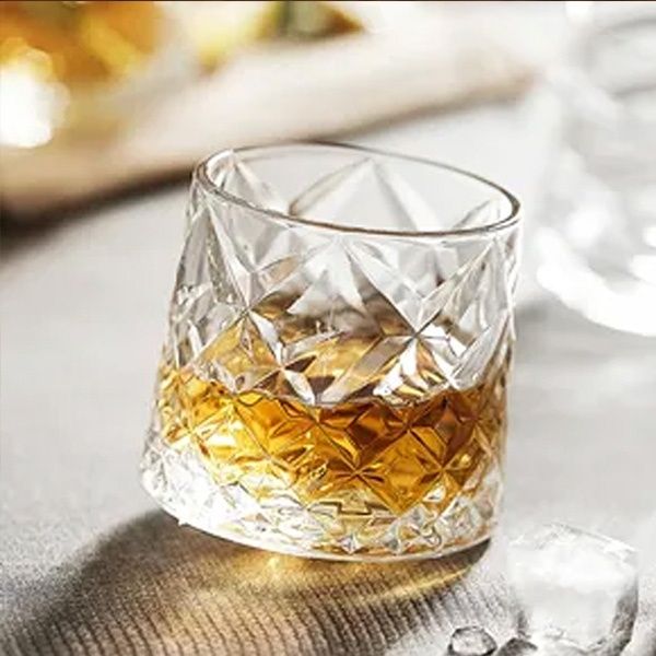 Чаши ротирачки стаклени Diamond 320ml сет 4 парчиња