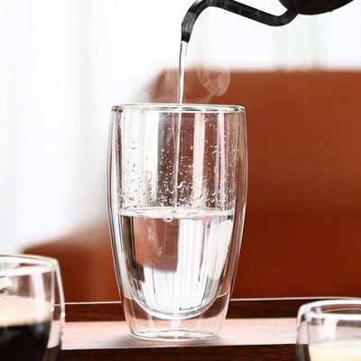 Стакленa чаша голема со двоен ѕид 450ml