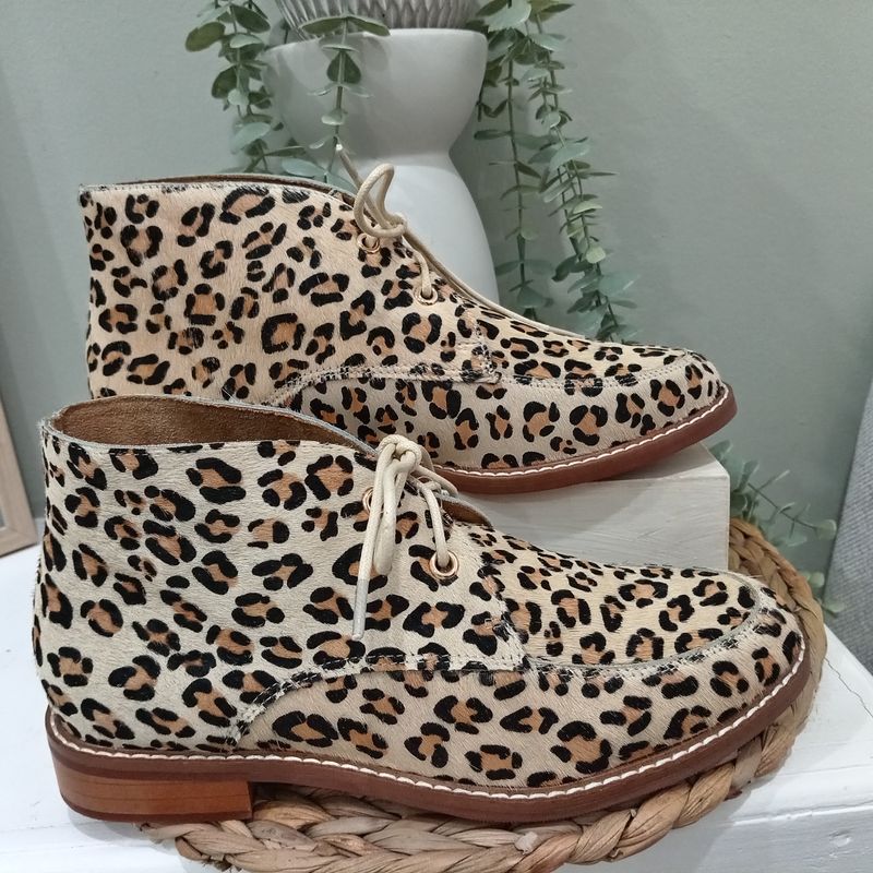 Julz Ava Leopard
