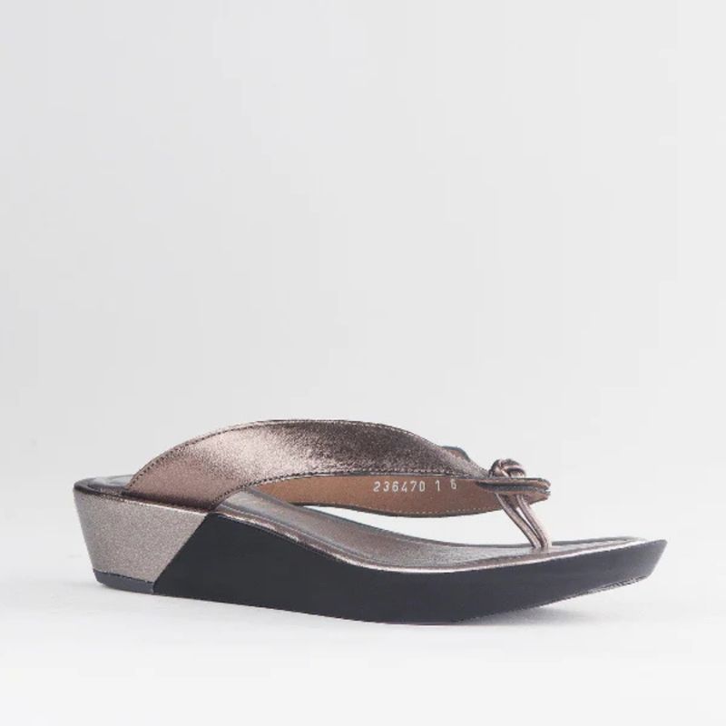 Froggie Lead Metalic Rox Thong Sandal