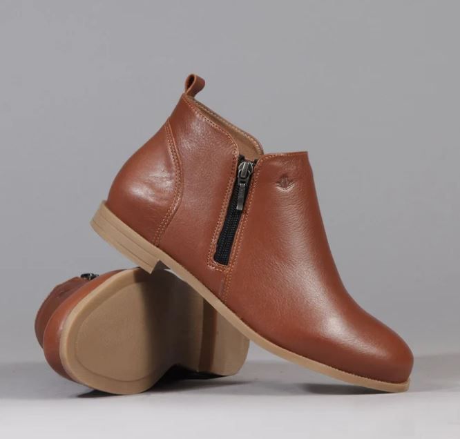 Froggie Lea Cow Calf Chestnut Boots