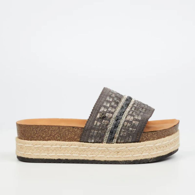 Butterfly Feet-Peacan