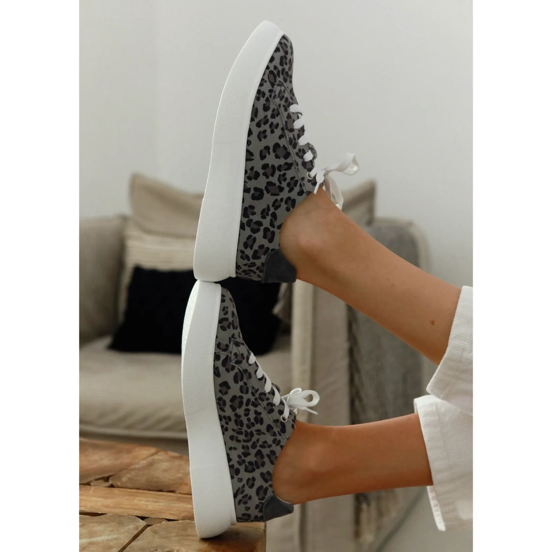 Julz Bayley Dark Leopard Grey
