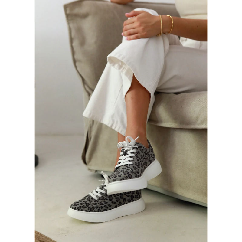 Julz Bayley Dark Leopard Grey