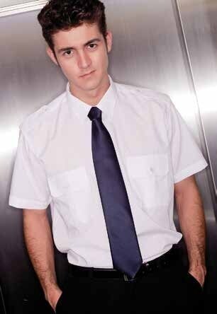 CAMISA HOMBRE M-C CUELLO CORBATA DOS BOLSOS Y CHARRETERAS
