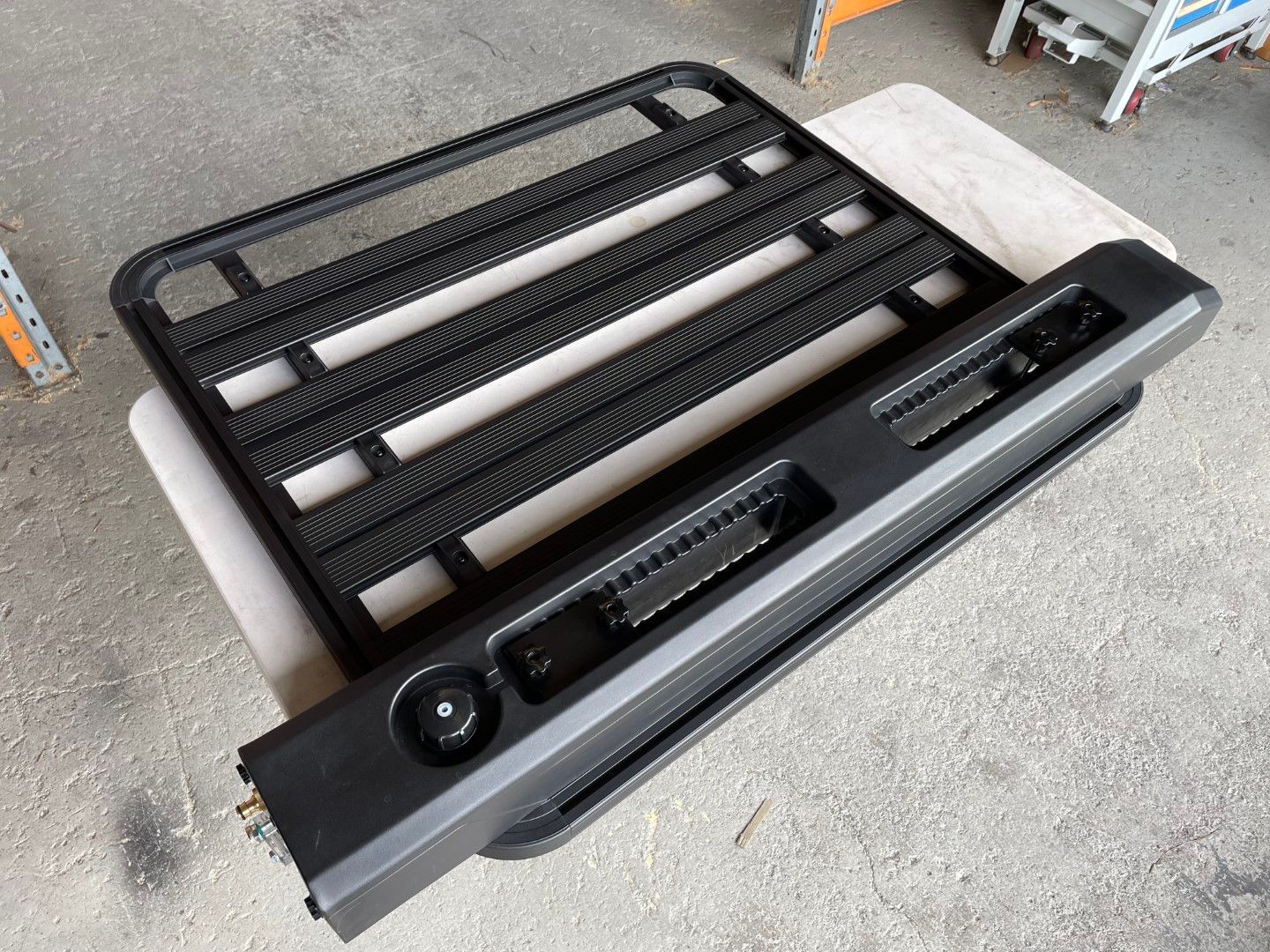 30L Water Tank with Built In Motor