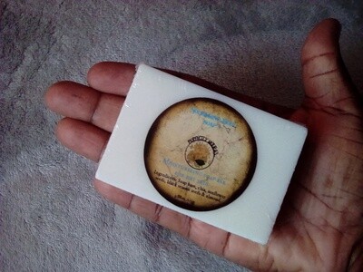 Nourishing soap bar
