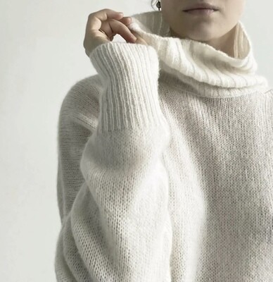 GEORGOUS Sweater S,M,L