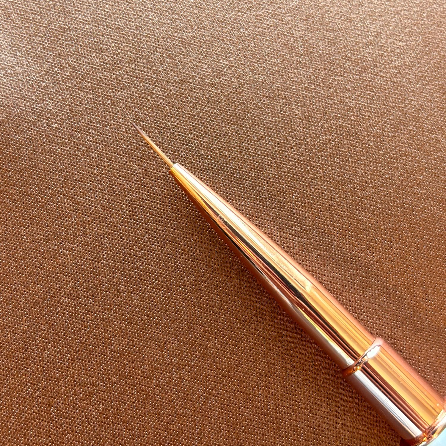 Nailart pensel med Låg (lang)