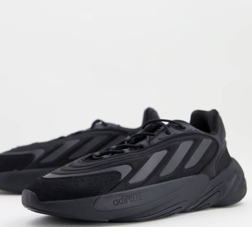 ADIDAS ORIGINALS OZELIA TRAINERS IN TRIPPLE BLACK