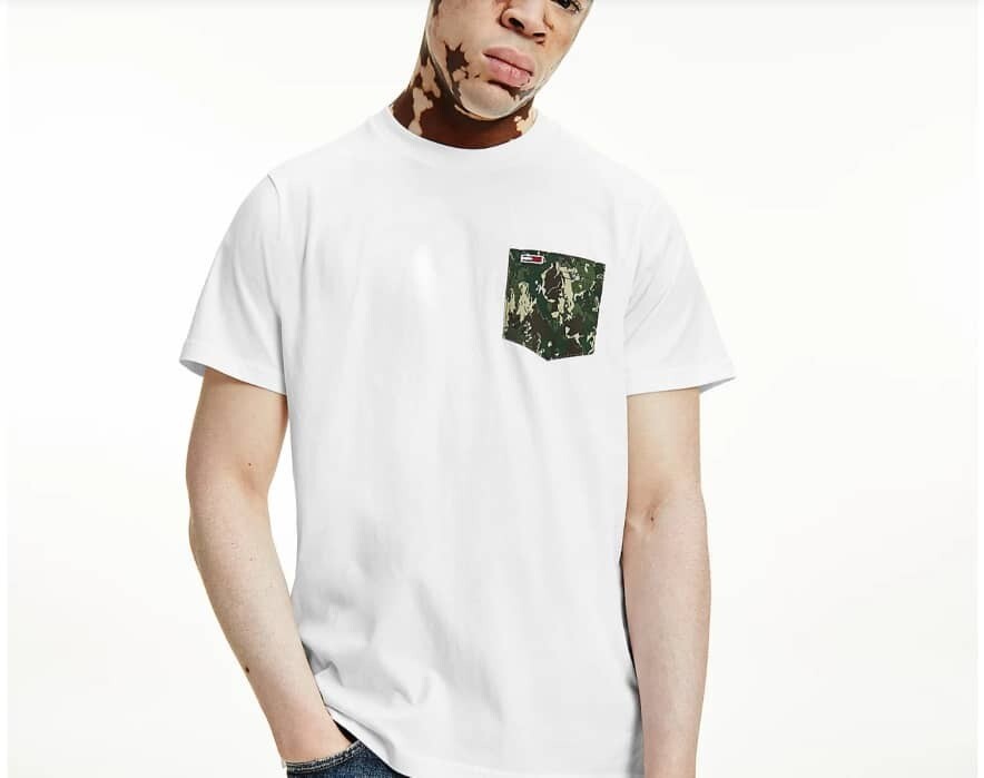TOMMY JEANS T-SHIRT