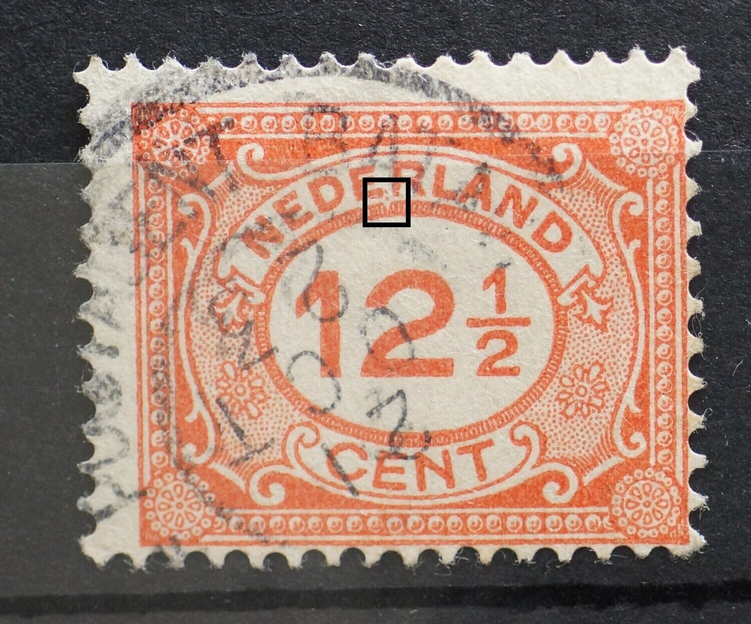 NVPH 108 - o.a. rode stippen tussen E en R van NEDERLAND