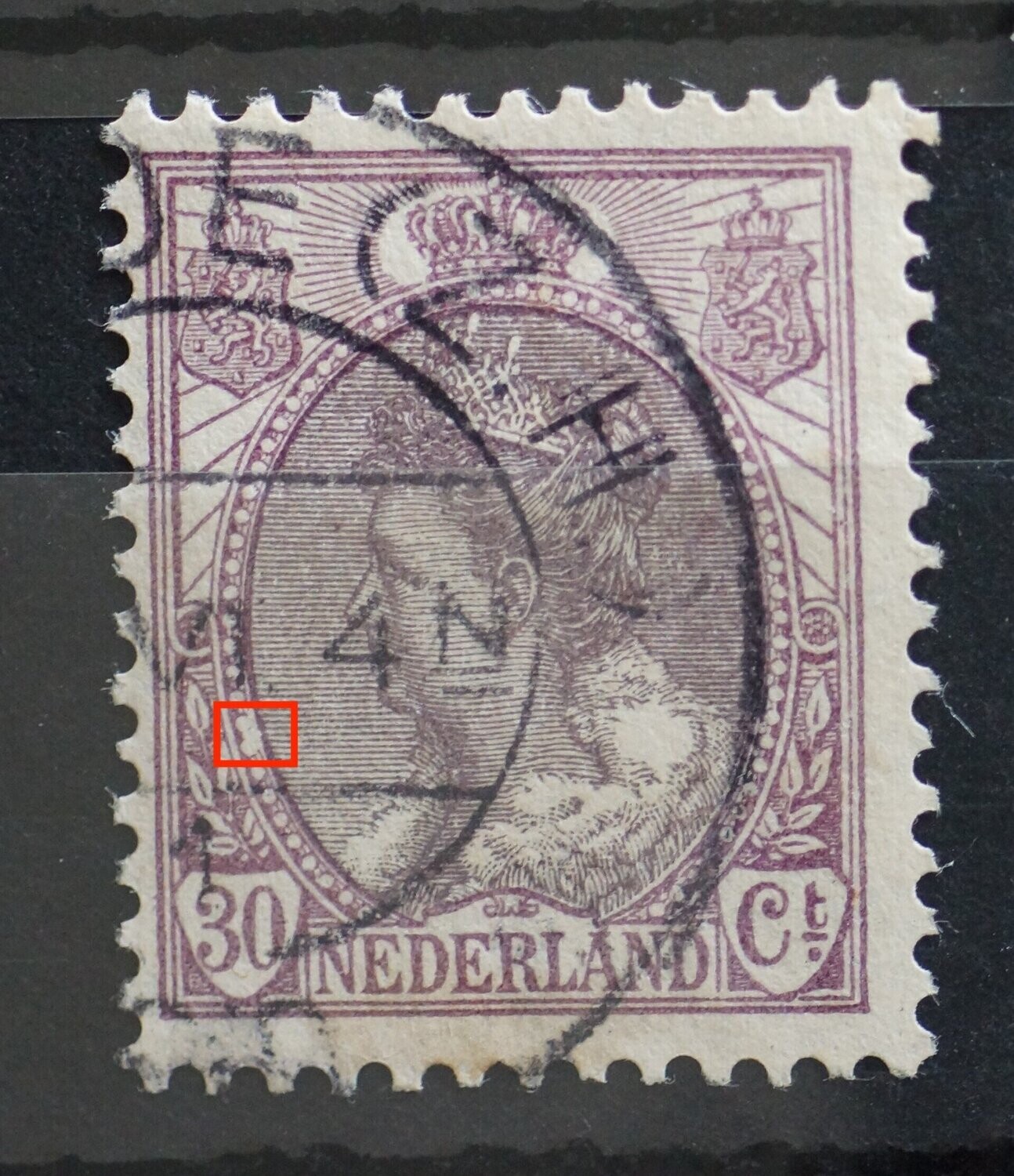 NVPH 72 - witte vlek tussen 2 parels