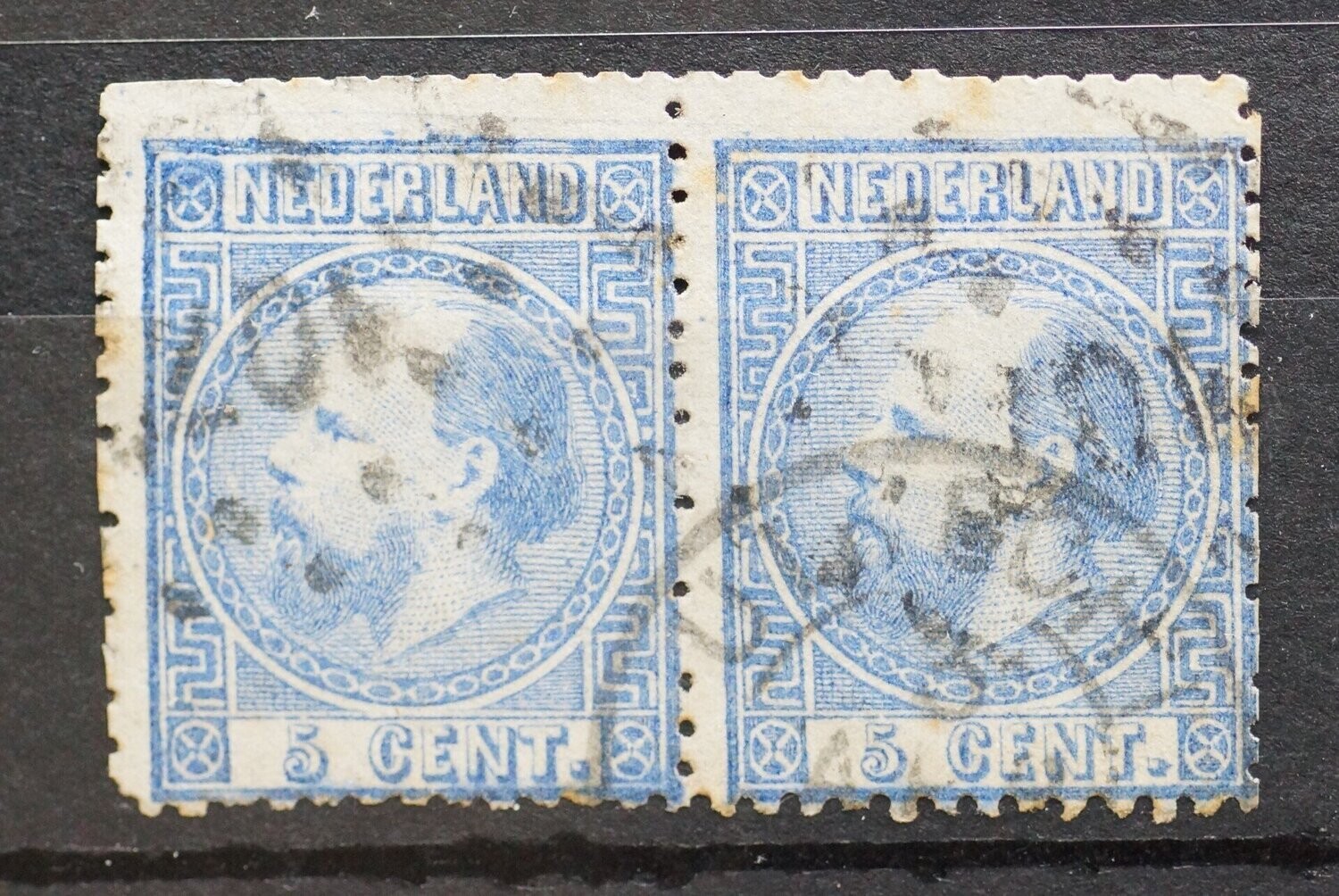 107 (Utrecht) op NVPH 7 (paar), tevens kleinrond