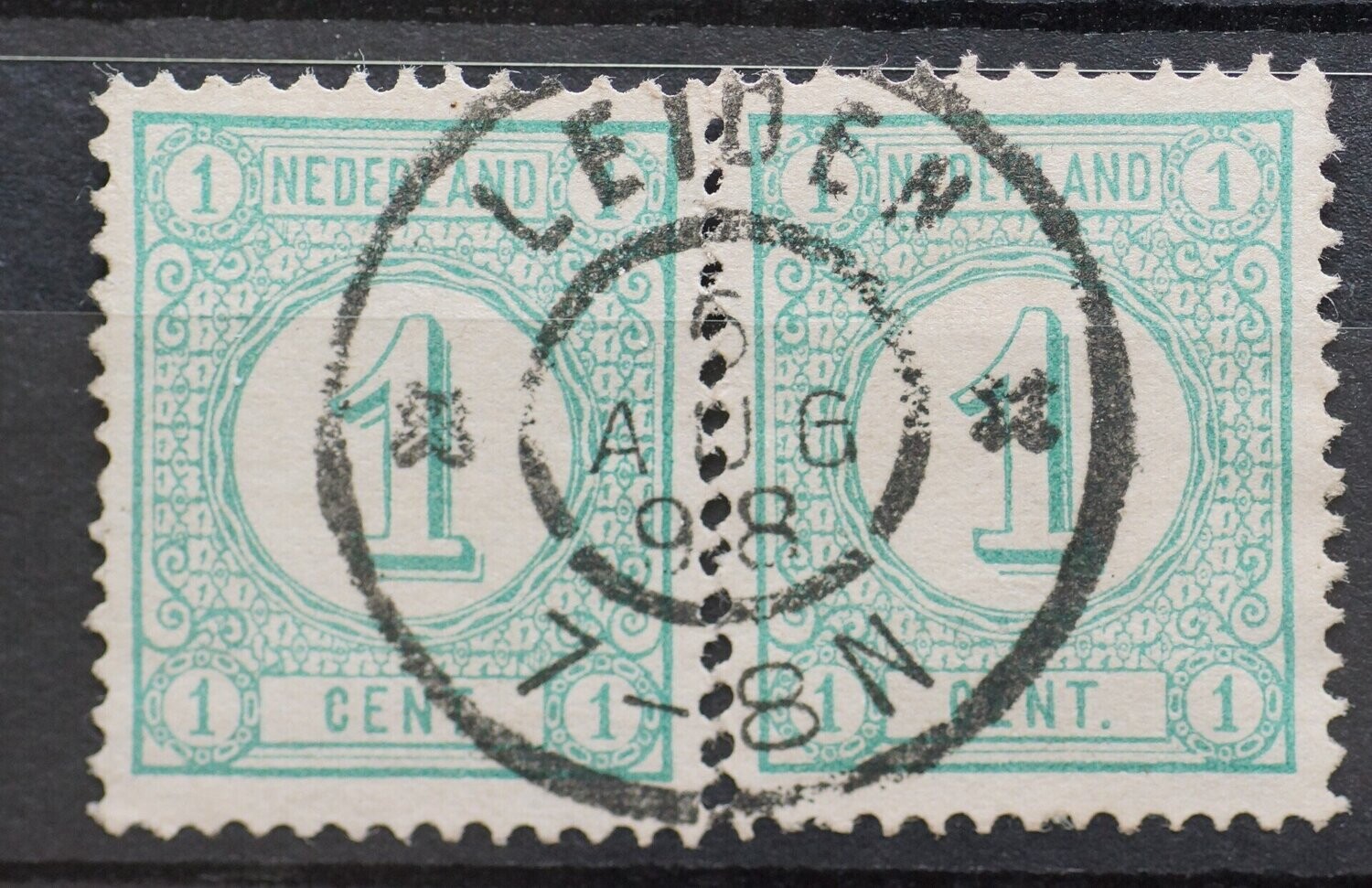 Leiden op NVPH 31 (paar)