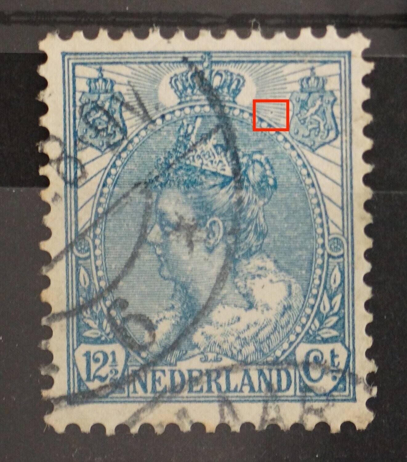 NVPH 63 - blauwe stip in witte cirkel in de arcering, rechts
