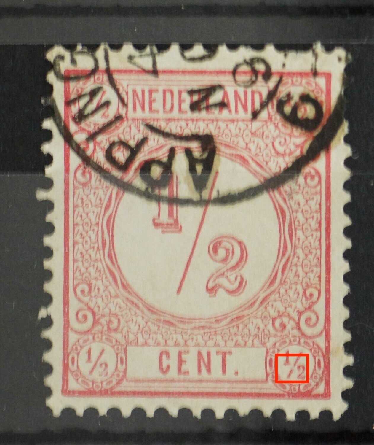 NVPH 30 - breuk in breukstreep kleine 1/2 rechts onder