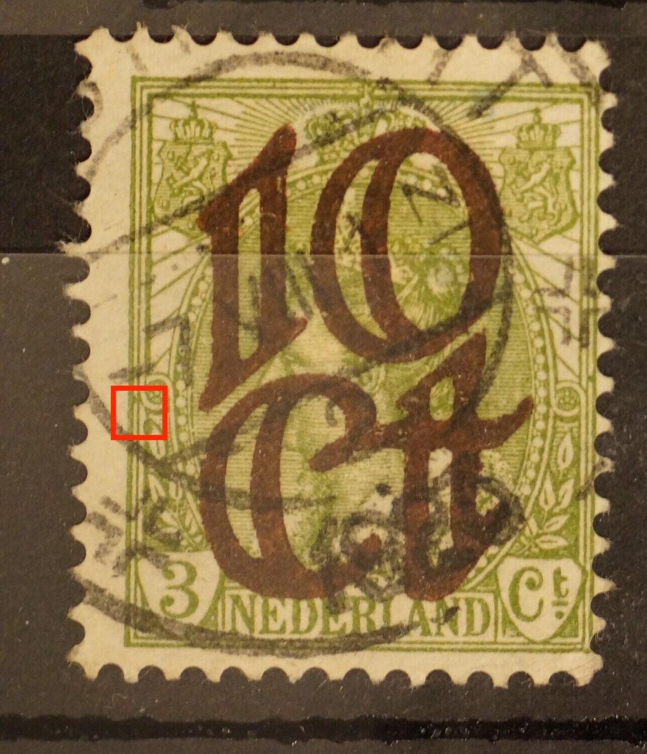 NVPH 116 - groene vlekken bij linker rozet