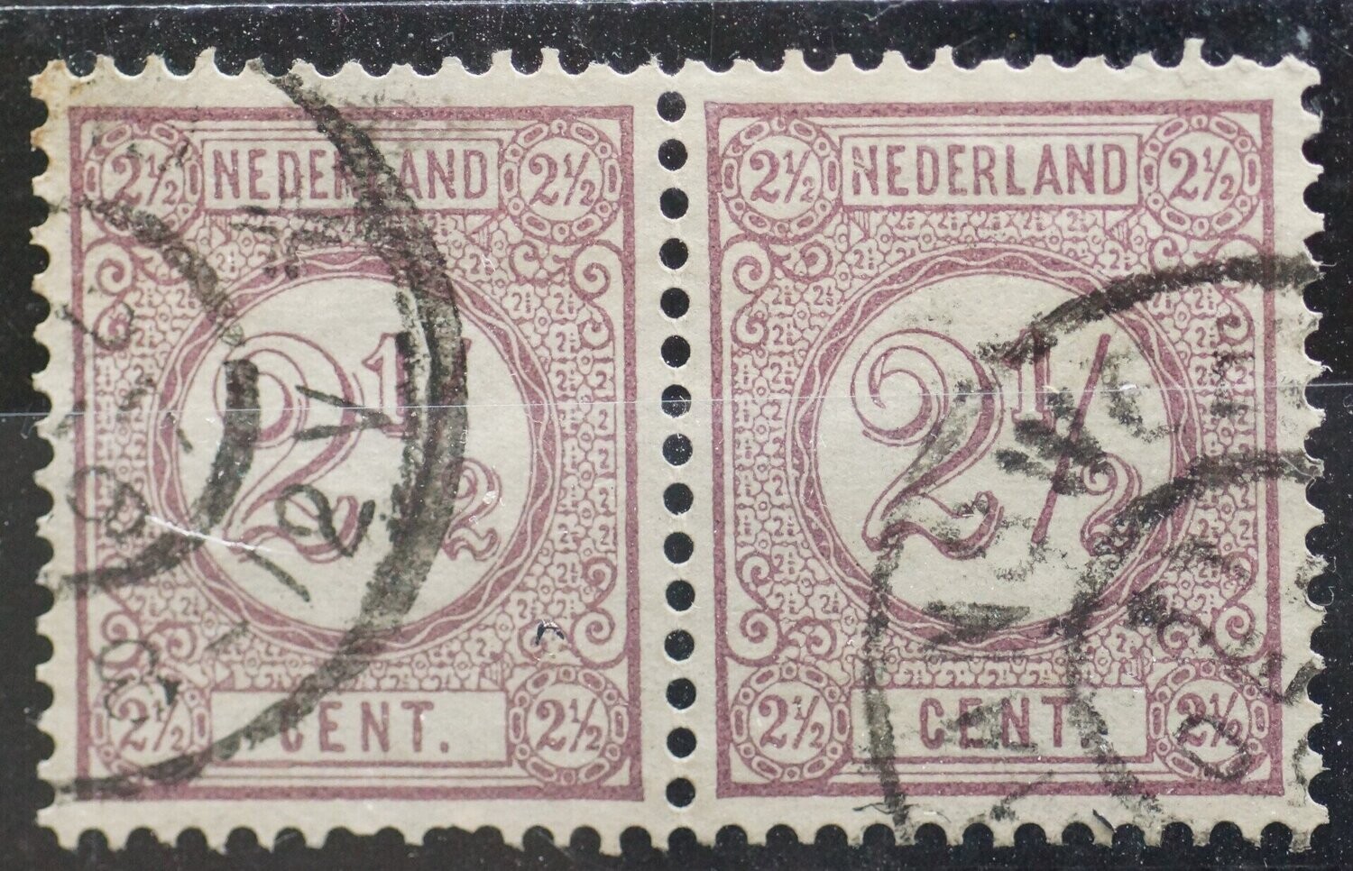 Hansweerd op NVPH 33 (paar)