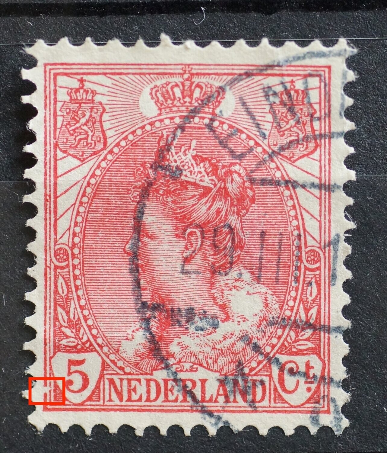 NVPH 60 - breuk in kaderlijnen links van de 5