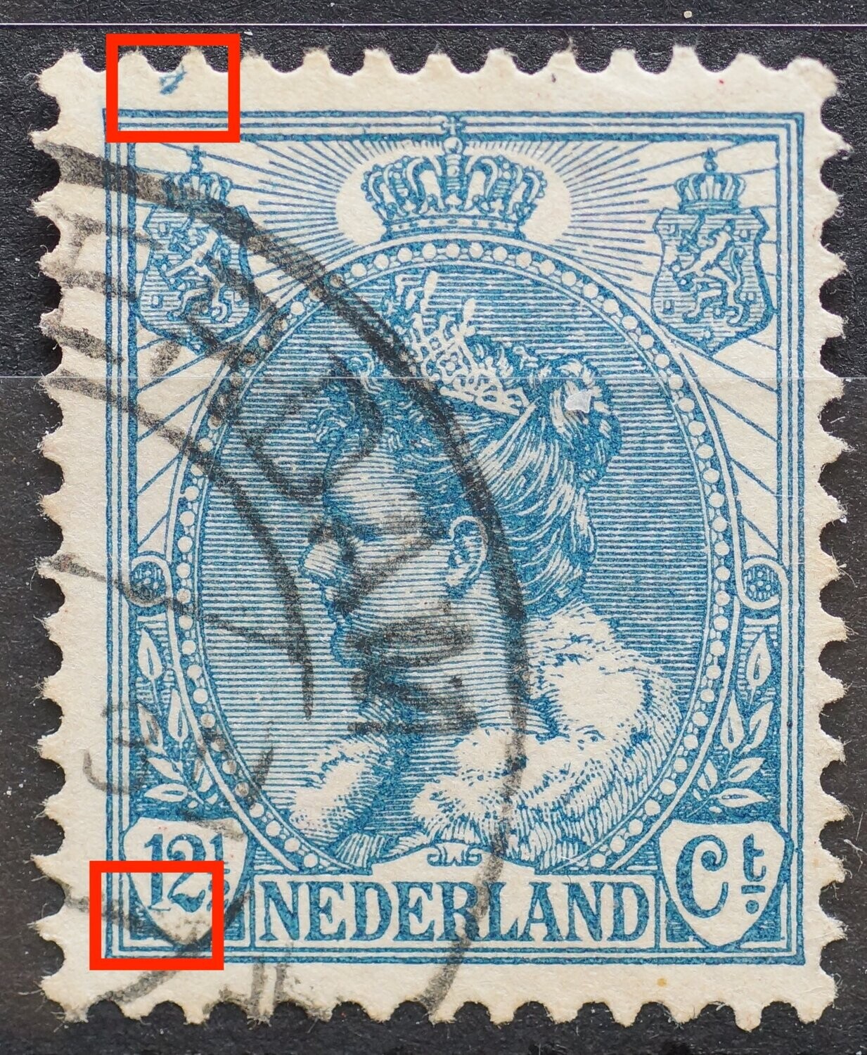 NVPH 61 - blauwe vlek boven linker wapen en beschadiging voet van de 1 (van 12 1/2)