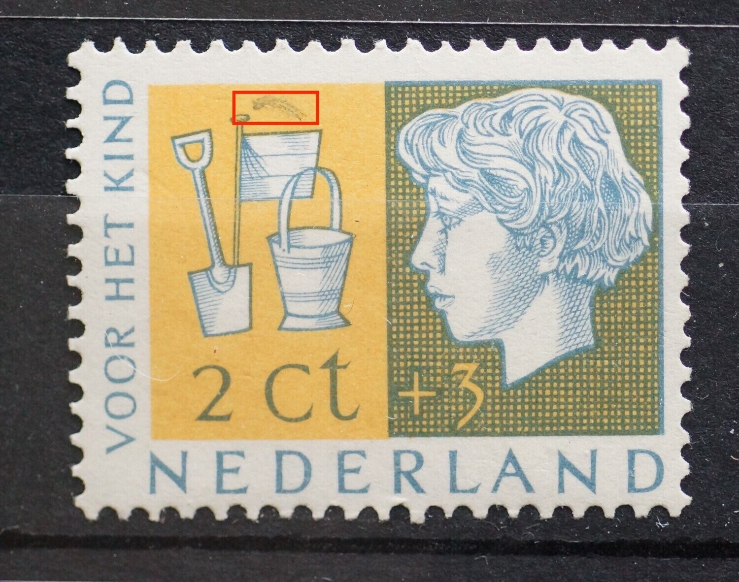 NVPH 612 - groene kleurveeg boven vlaggetje