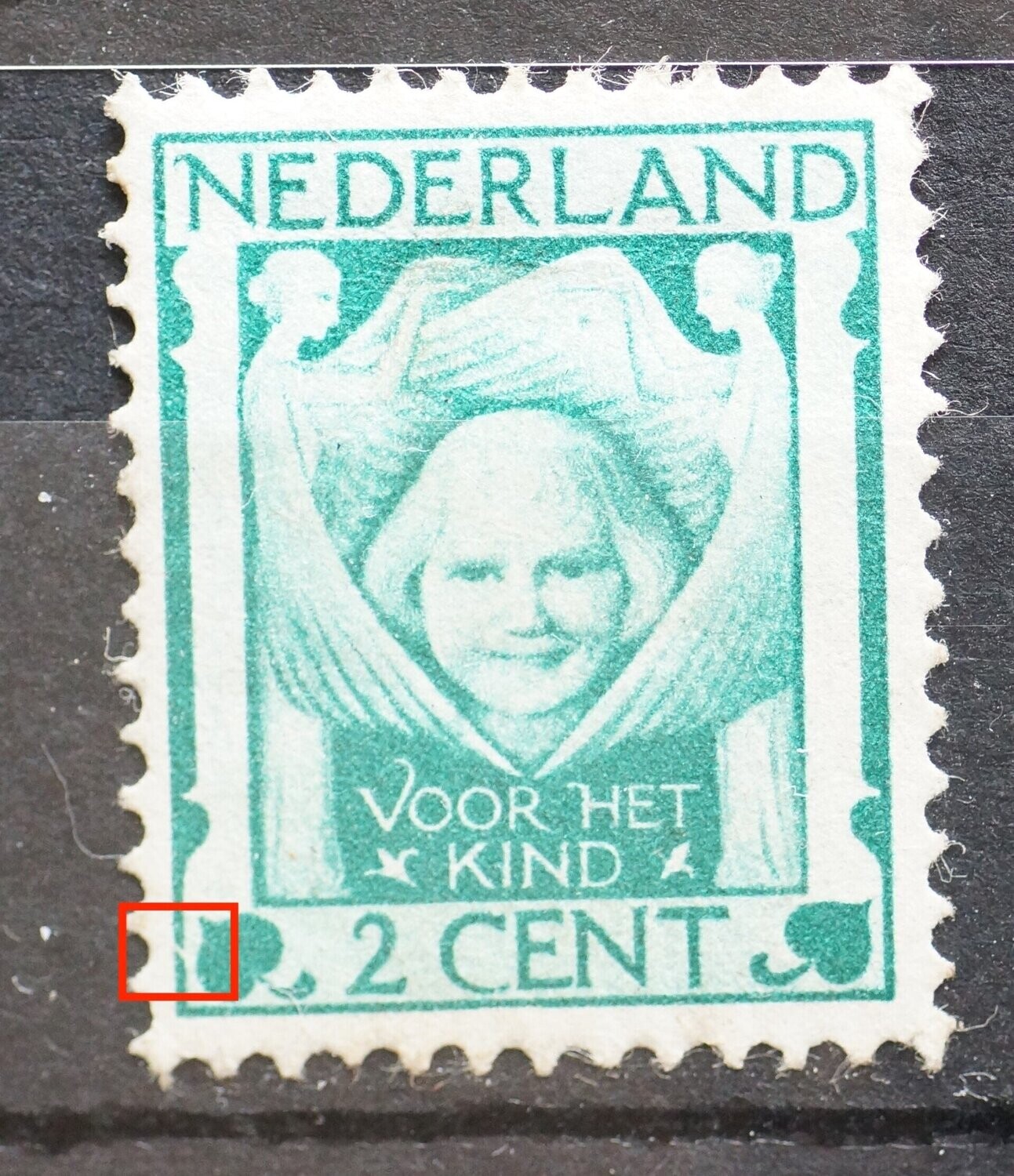 NVPH 141 - breukje in kaderlijn links onder