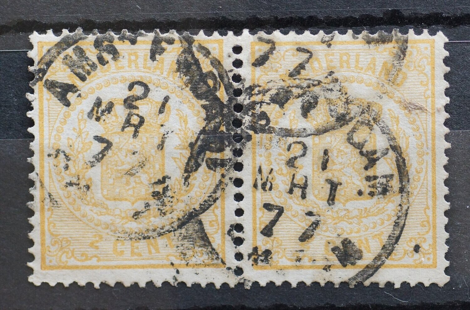 Tweeletterstempel Amsterdam op NVPH 17 (paar)