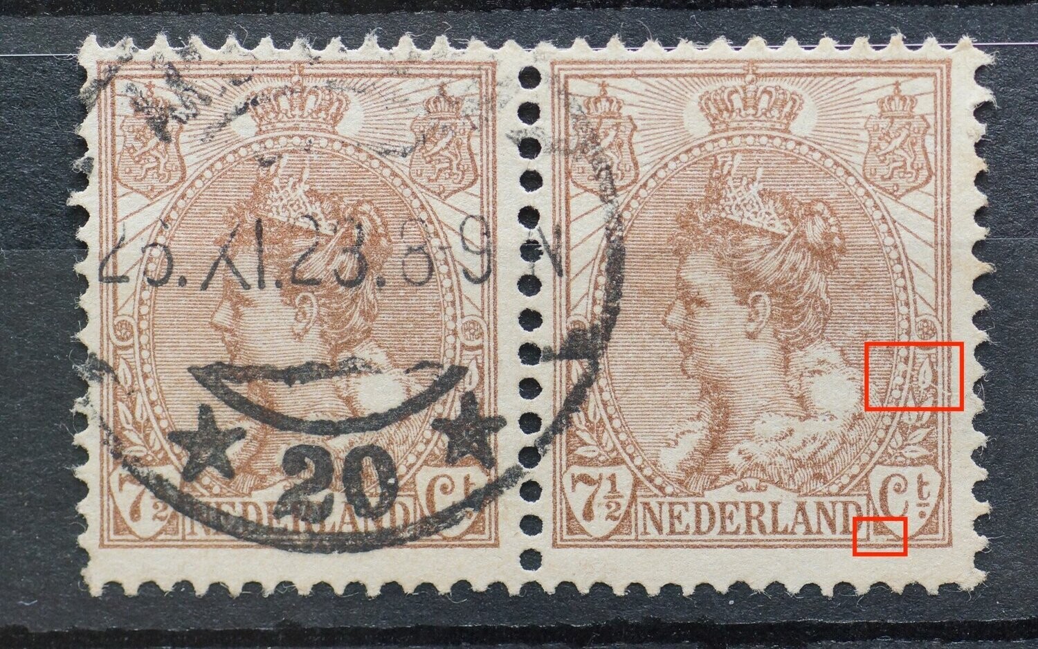 NVPH 61 (paar) - witte (graveer)kras rechts en breuk in kaderlijn onder Ct. (rechter zegel)