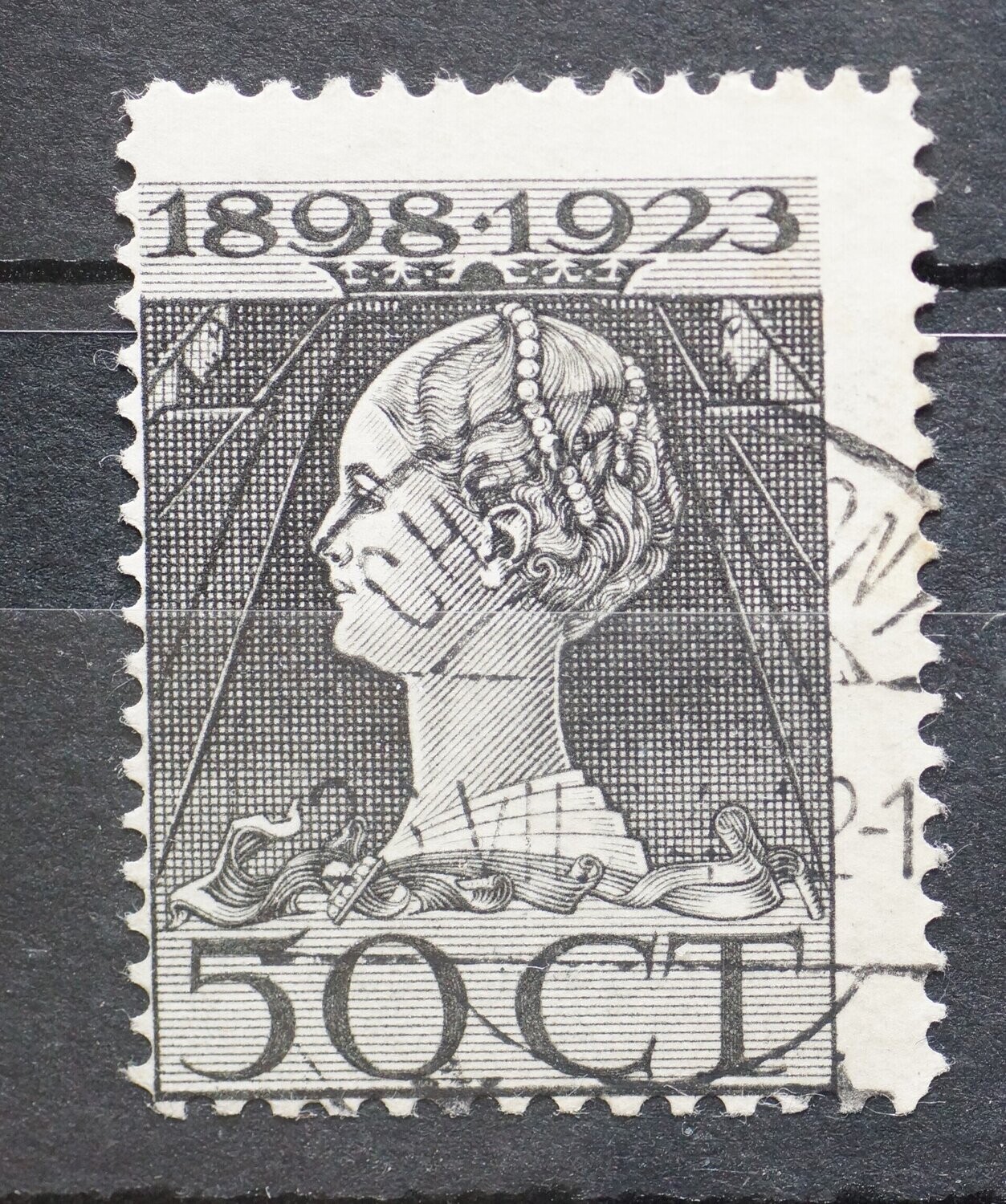 Chèvremont op NVPH 128
